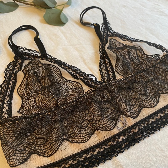 NWOT Victoria’s Secret Bralette - Picture 3 of 11